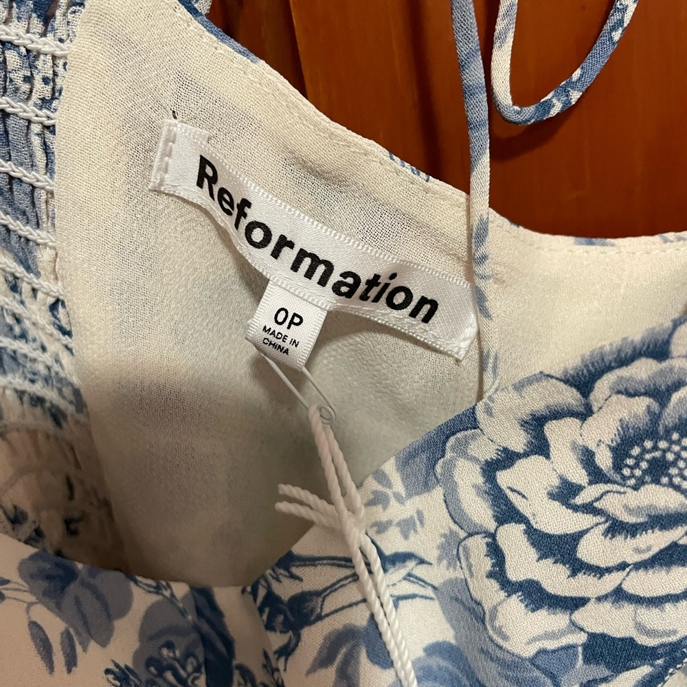 Reformation Kourtney Pompadour White and Blue Floral Midi Dress - size 0 petite - Picture 6 of 6